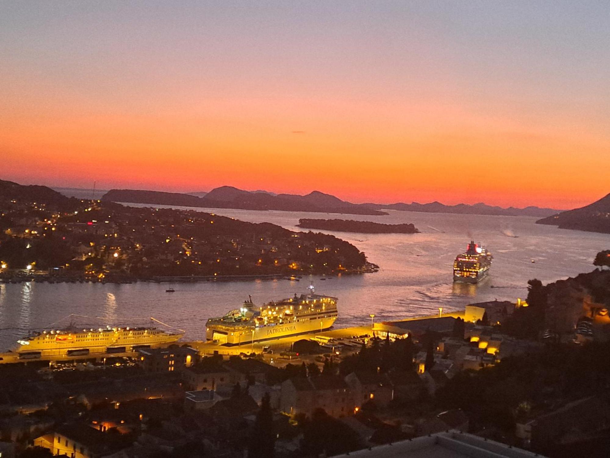 Rooms Anela With Large Common Tarrace And Beautiful Sea View Dubrovnik Extérieur photo